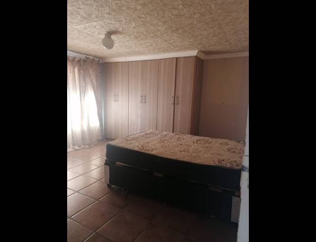 4 BEDROOM FREEHOLD FOR SALE IN SOSHANGUVE L